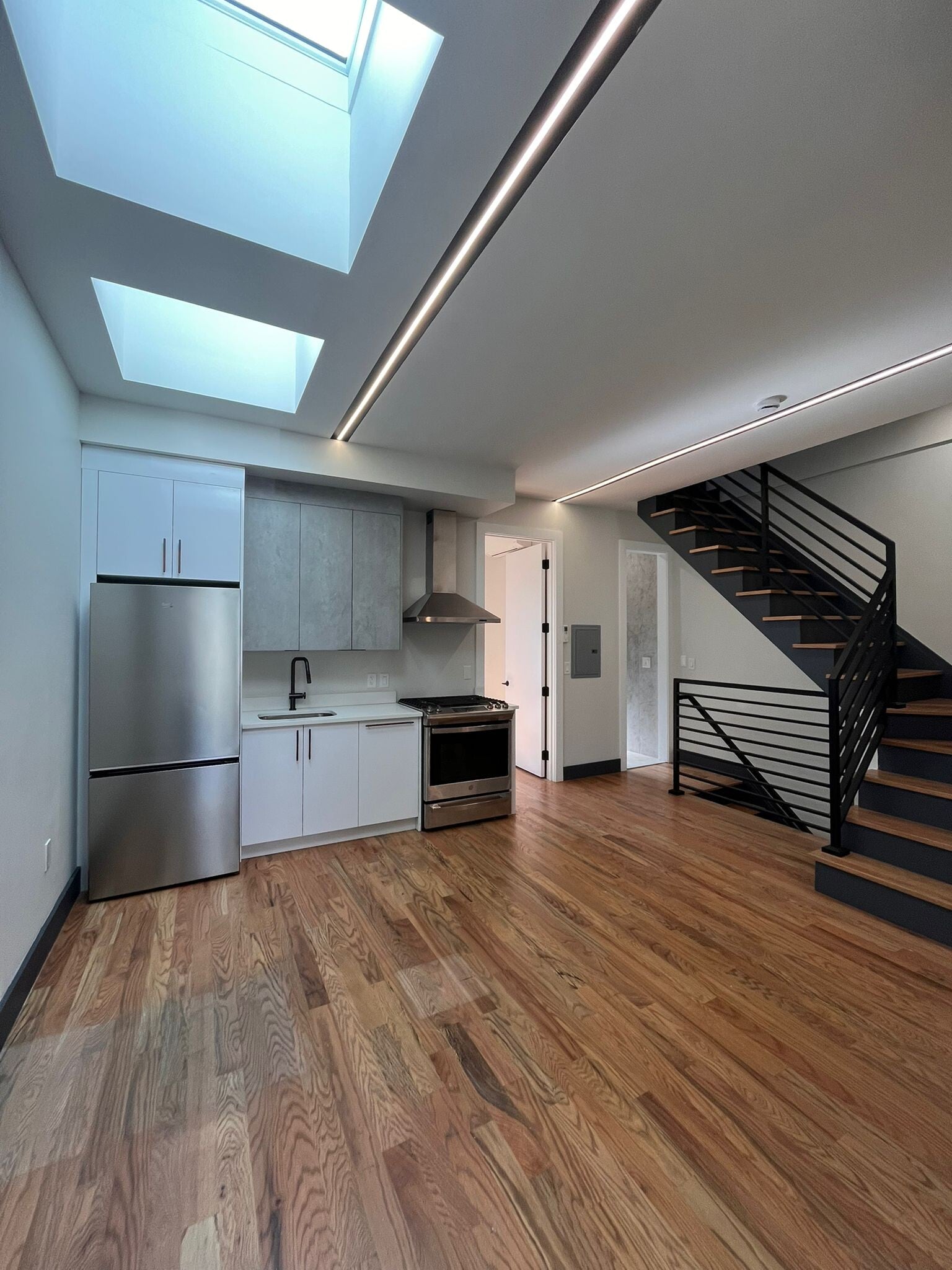 Building Photo - 604 Palisade Ave