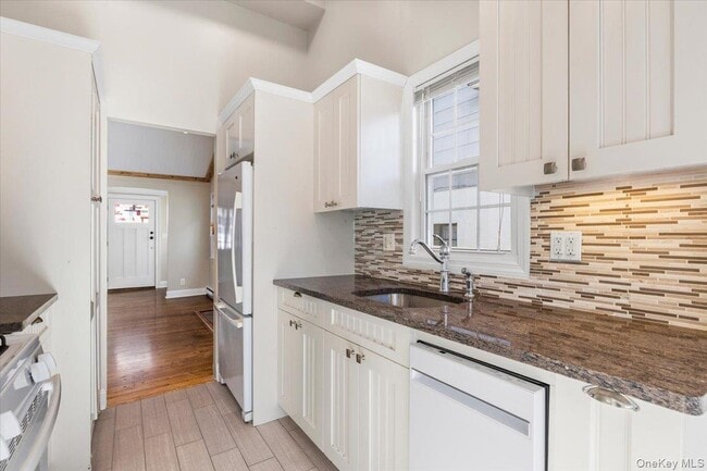 Building Photo - 12 Ridgeland Terrace