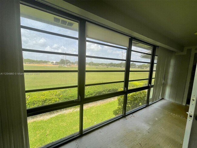 Building Photo - 9727 Hammocks Blvd