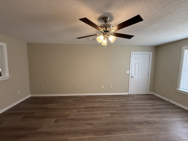 Building Photo - 1081 Micha Way