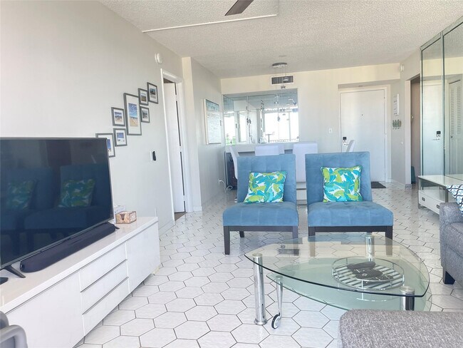 Building Photo - 531 N Ocean Blvd