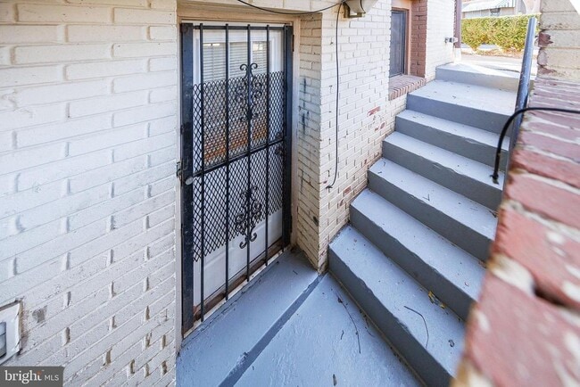 Building Photo - 300 Oklahoma Ave NE