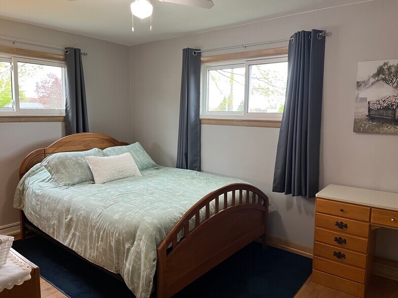 Building Photo - 3505 Schroeder Dr