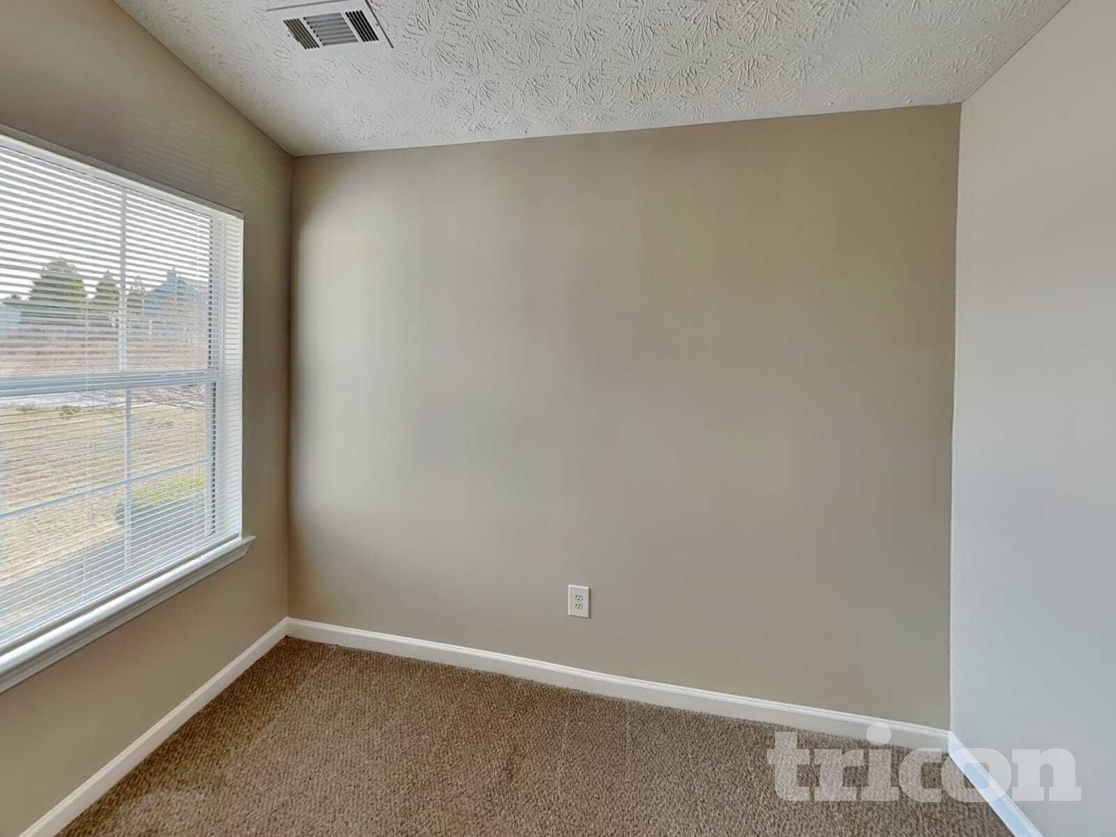 Building Photo - 213 Forrest Dr