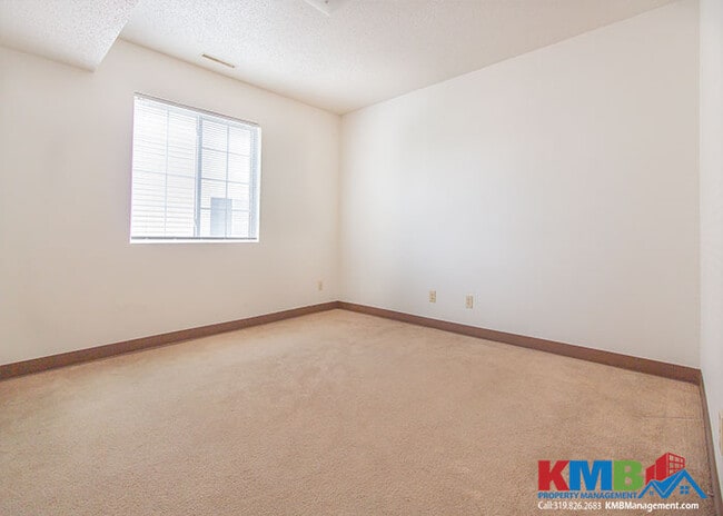 Building Photo - 125 E Boyson Rd