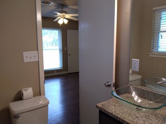 Building Photo - *COMING SOON* Exquisite Estate Living in Prestigious Hollywood Park With Outdoor Kitchen!