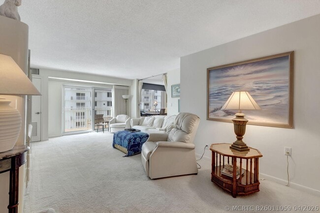 Building Photo - 3215 S Ocean Blvd