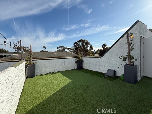 Building Photo - 404 N Broadway