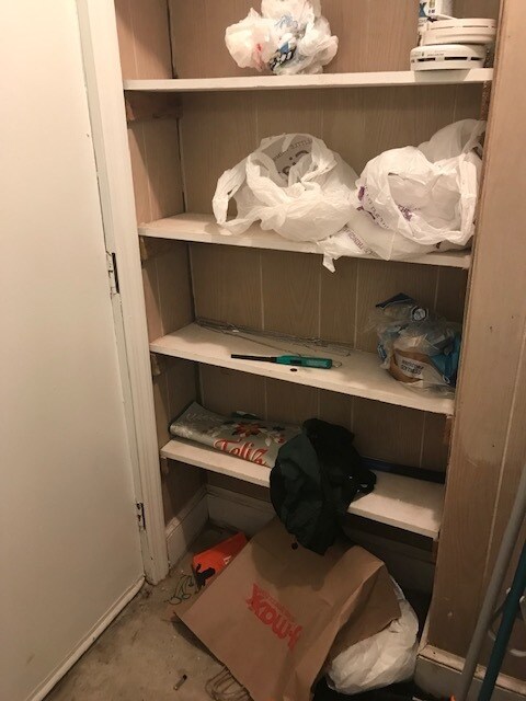 More Storage - 206 E St NE