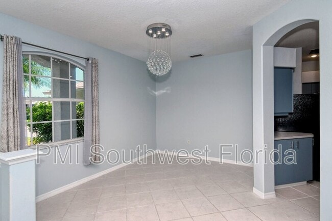 Building Photo - 607 Oak River Ct
