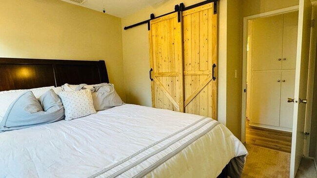 Building Photo - 9310 Galston Dr