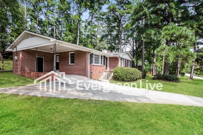 Building Photo - 1454 Fork Ave