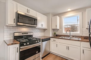 Building Photo - 1116 36th St SW