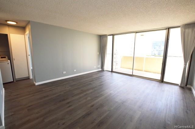 Building Photo - 1561 Kanunu St