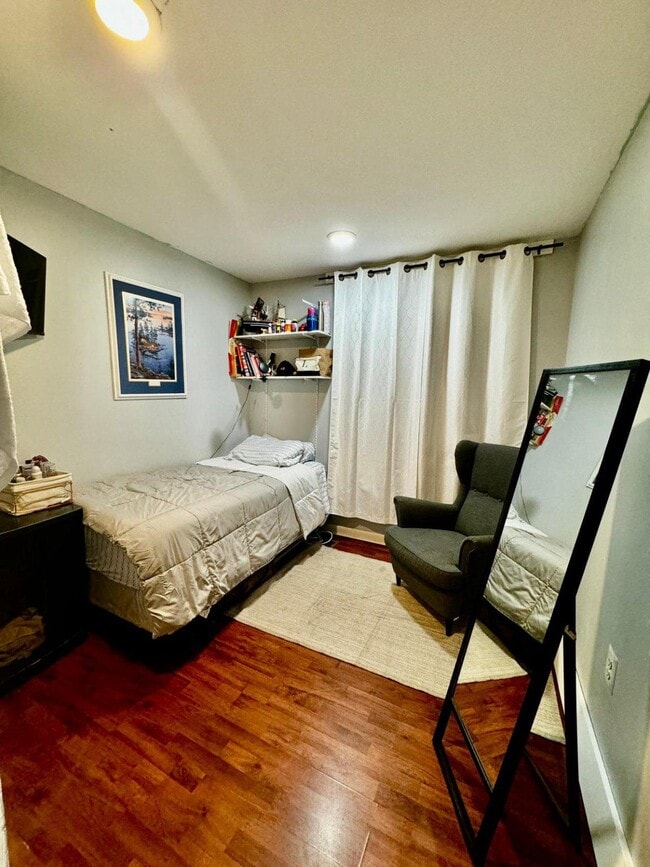 Building Photo - 8402 Jinetes Ct