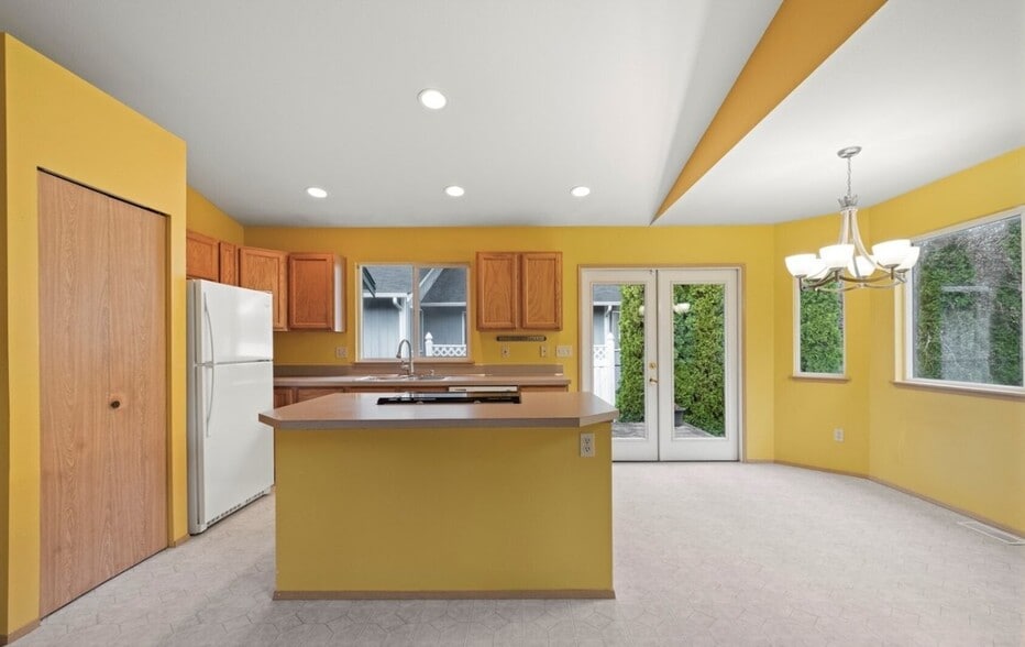 Building Photo - 1225 Sherman Ave