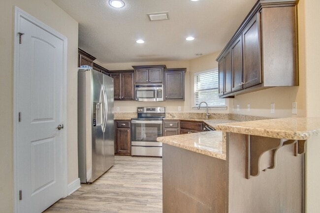 Building Photo - Modern 4BR/3BA Home Near NAS Pensacola – $500 Off Deposit for Qualified Active Duty Military – Pr...