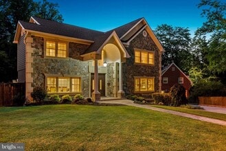 Building Photo - 6005 Selvyn Rd