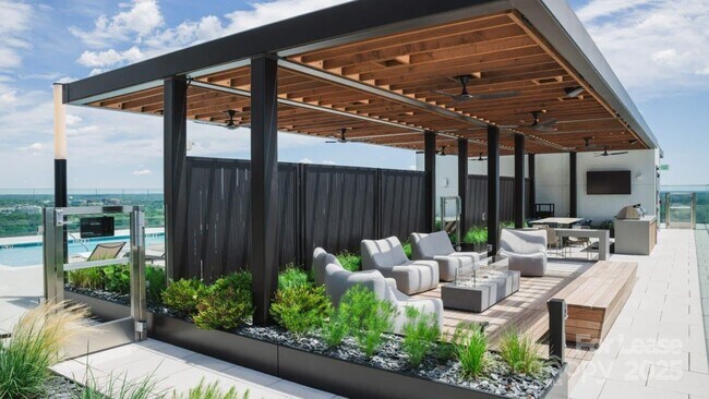 Building Photo - 2161 Hawkins St