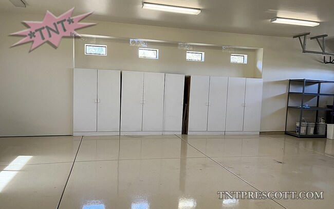 Building Photo - Home in Forest Trails HOA ~ Winter Special!!!