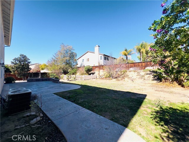 Building Photo - 17231 Greentree Dr