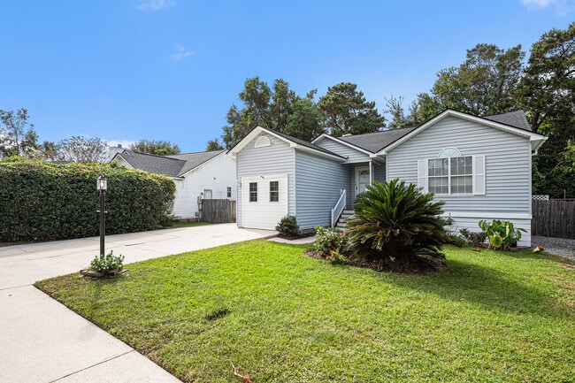Building Photo - 1167 Landsdowne Dr