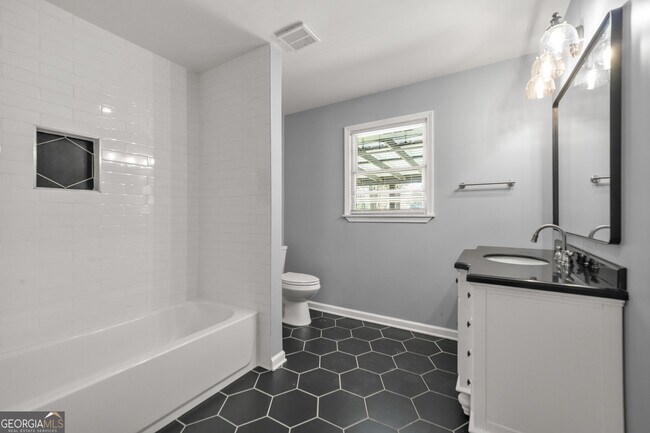 Building Photo - 626 Grayson Pkwy