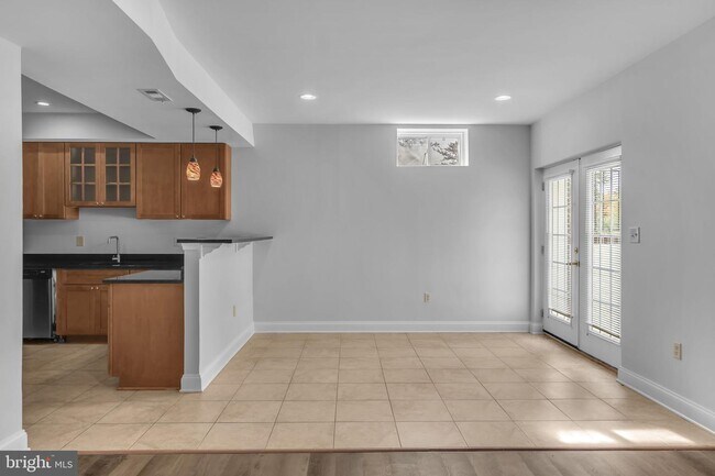 Building Photo - 22855 Oakgrove Rd