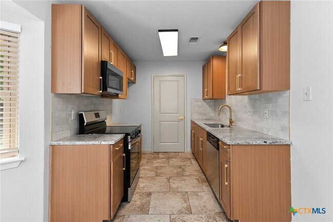 Building Photo - 1808 Moonlight Dr