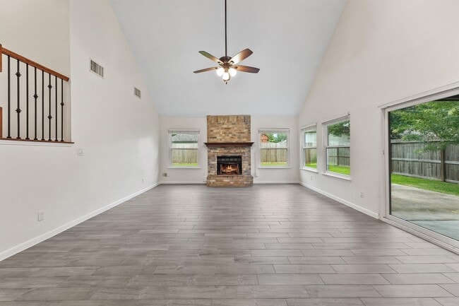 Building Photo - 417 W Hillary Cir