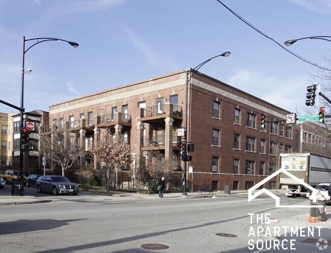 Building Photo - 906 W Belle Plaine Ave