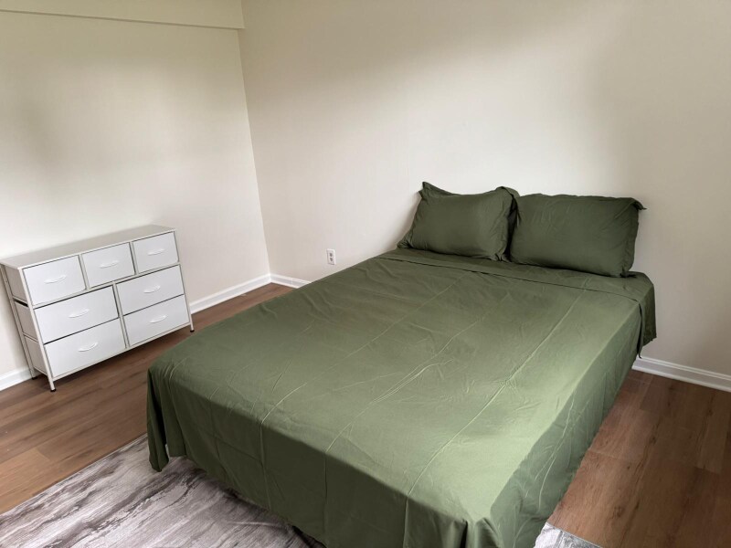 Building Photo - 2014 Ritchie Rd