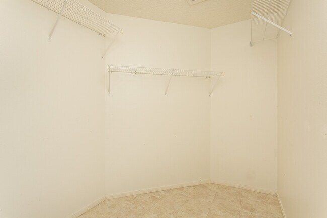 Building Photo - Arbors in Ewa Beach 2/2/2 Townhouse