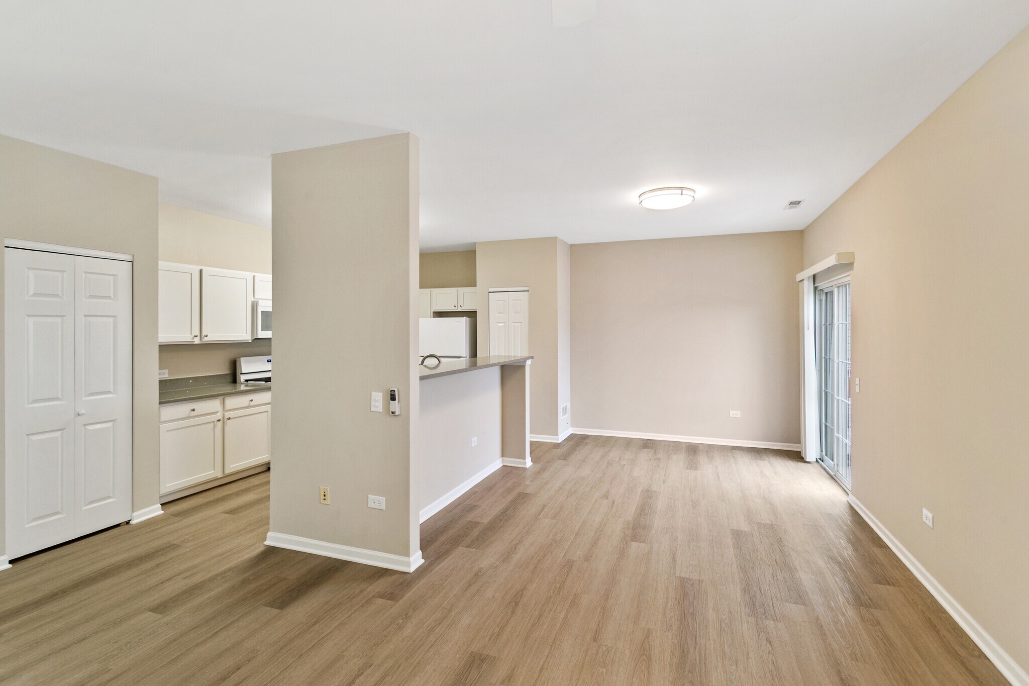 Building Photo - 1171 Mount Vernon Dr