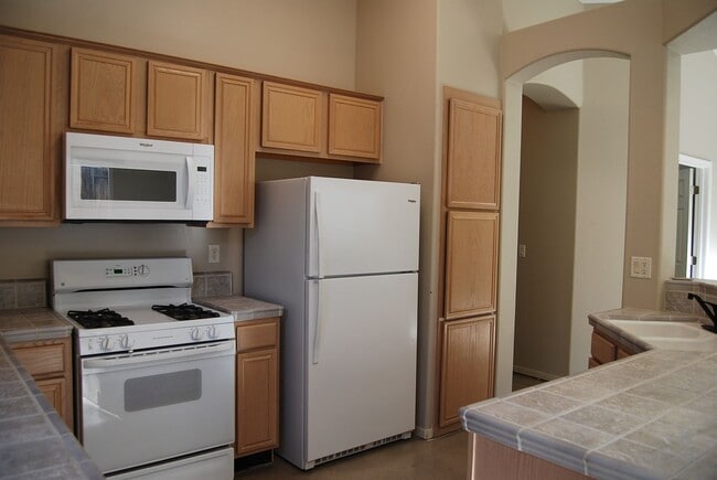 Building Photo - Single-Level Patio Home in Gated South Meadows Community