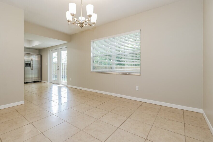 Building Photo - 16314 Caliente Pl