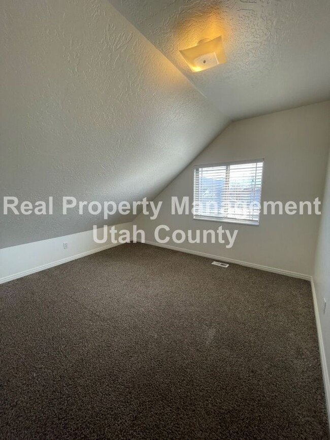 Building Photo - 467 W Harvest Moon Dr