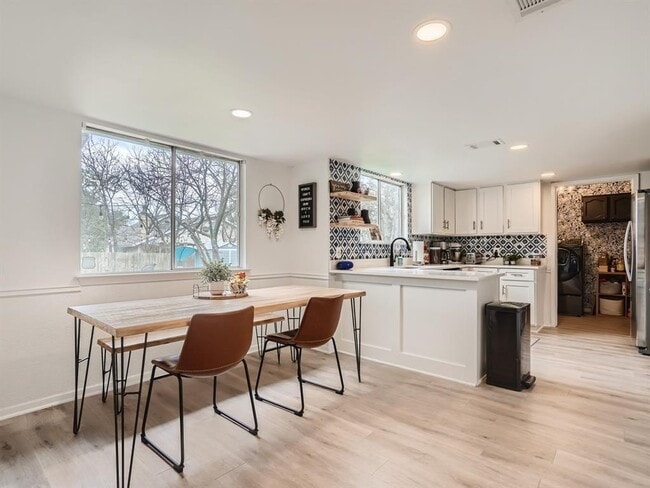 Building Photo - 7701 Copano Dr