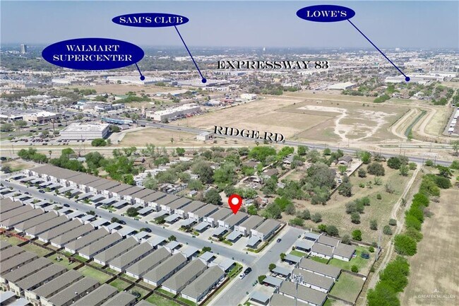 Building Photo - 1704 W Garrison Dr