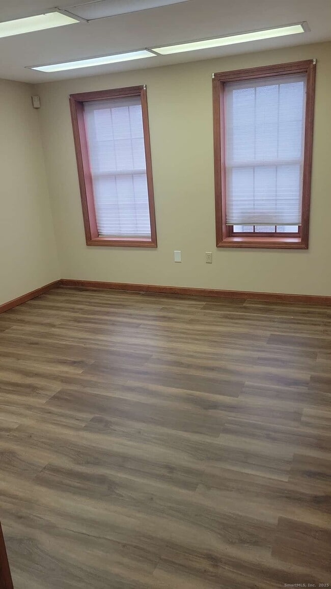 Building Photo - 1 Barristers Ct