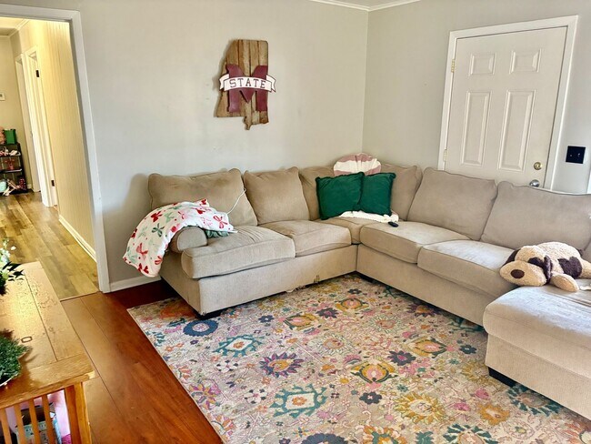 Building Photo - 506 Spring St