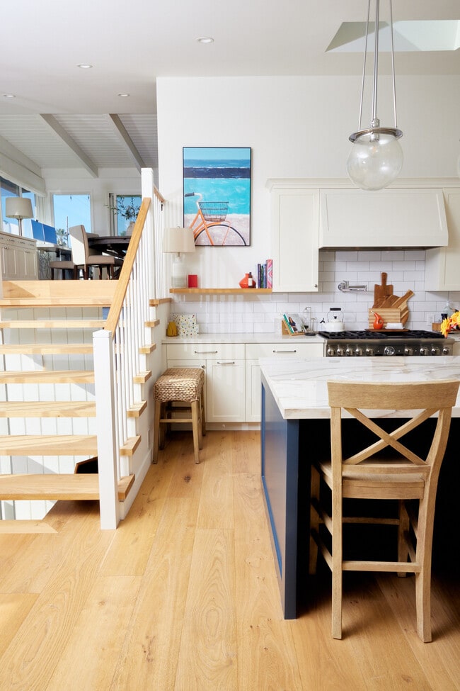 Building Photo - 14 Westwind St