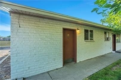 Building Photo - 761 W 600 S