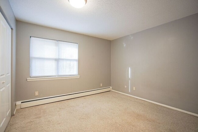 Building Photo - 261 Regency Park Dr