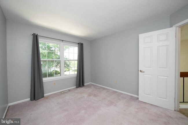 Building Photo - 178 Kettlebrook Dr