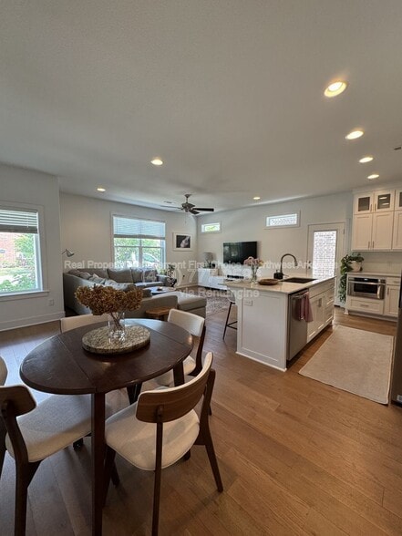 Building Photo - 2361 E Frontier Elm Dr