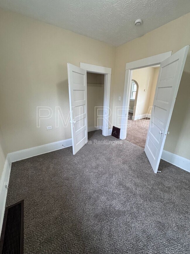 Building Photo - 1855 Flint Ave