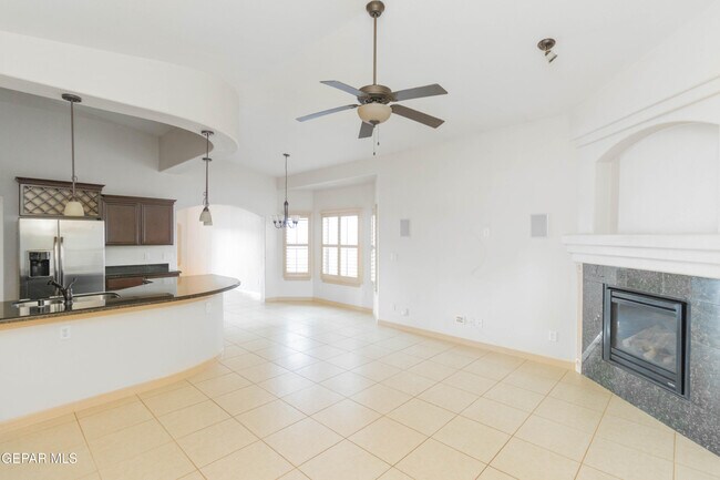 Building Photo - 5349 Jose Duran Ln