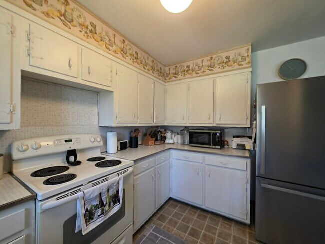 Building Photo - 104 Lee Dr