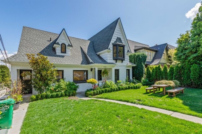 Building Photo - 4Bd/1.75Ba Seattle House